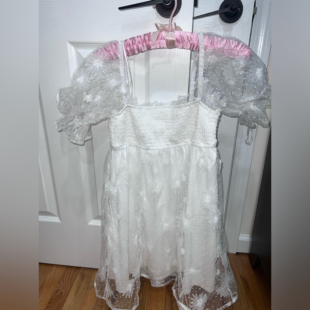 Altar’d State Brandi Floral Puff Sleeve NWT white